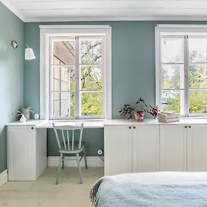 Peaceful, Picturesque & Forest Retreat Stockholm